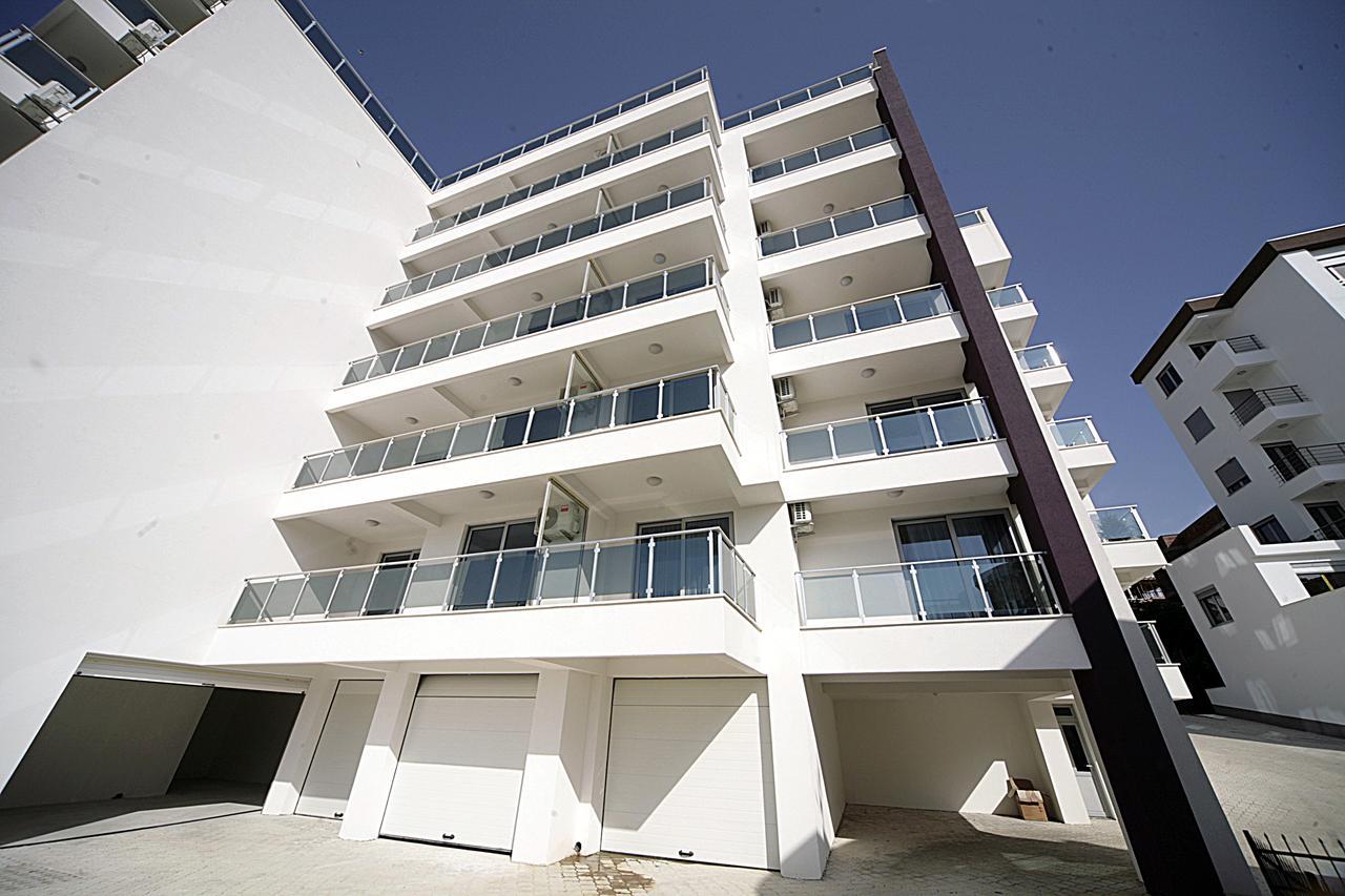Sea Star Apartment Добра Вода Екстер'єр фото