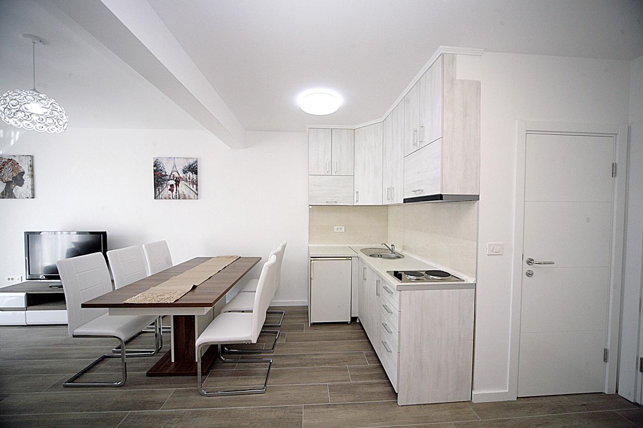 Sea Star Apartment Добра Вода Екстер'єр фото