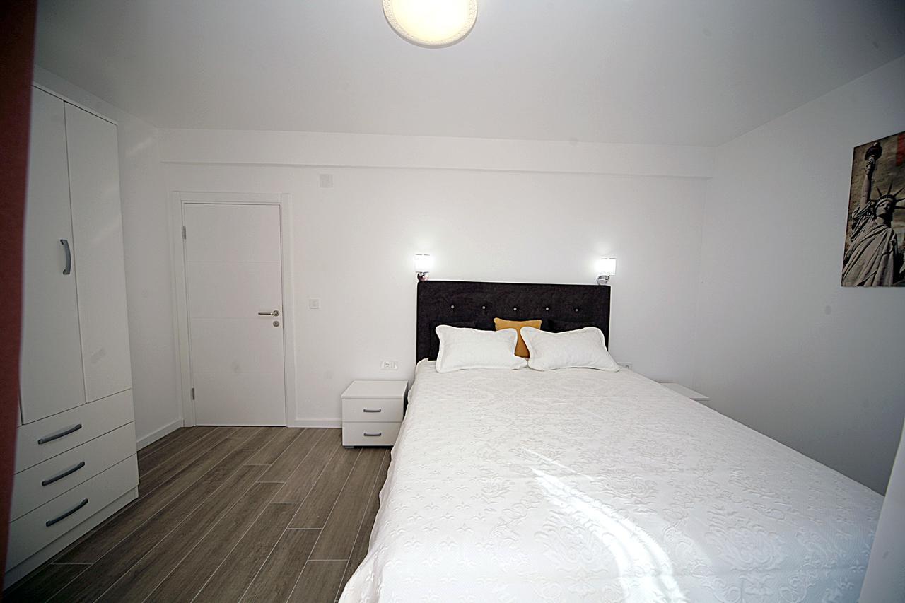 Sea Star Apartment Добра Вода Екстер'єр фото