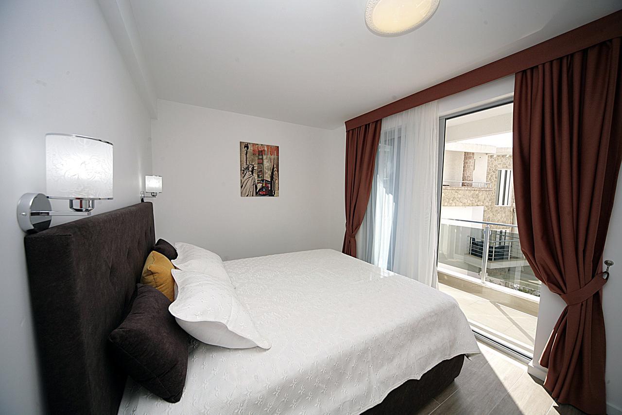 Sea Star Apartment Добра Вода Екстер'єр фото